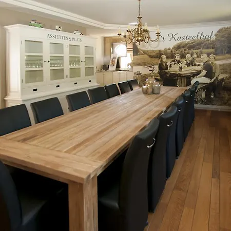 Luxurious 't Kasteelhof Veulen